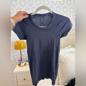 Lululemon Swiftly Tech Short Sleeve Tee in Navy